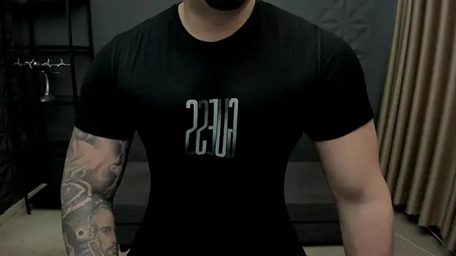 Snapshot of TonyWilcox chatting on 4, 12, 2025 TonyWilcox online show from 4, 12, 2025