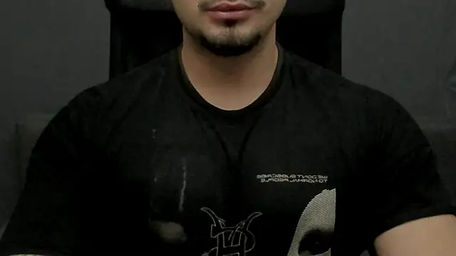 Snapshot of TonyWilcox chatting on 15, 12, 2025 TonyWilcox online show from 15, 12, 2025