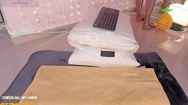 ohyesly  online show from 9, 1, 2026