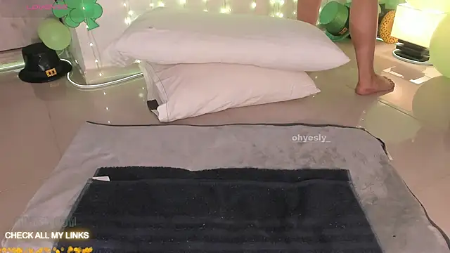 ohyesly  online show from 13, 3, 2026