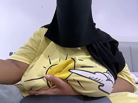 Snapshot of Submissive_Arab chatting on 21, 2, 2025 Submissive Arab online show from 21, 2, 2025