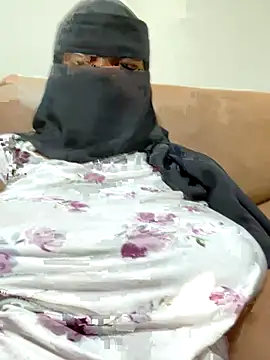 Snapshot of Submissive_Arab chatting on 10, 10, 2025 Submissive Arab online show from 10, 10, 2025