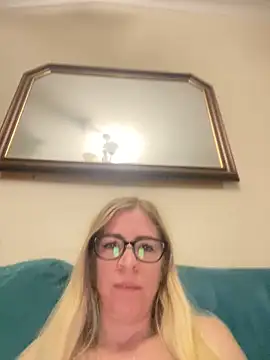 Snapshot of jayjencam chatting on 24, 9, 2025 jayjencam online show from 24, 9, 2025