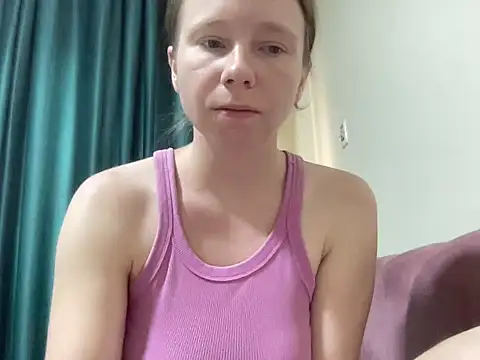 Snapshot of SweetLucy96 chatting on 9, 9, 2025 SweetLucy96 online show from 9, 9, 2025