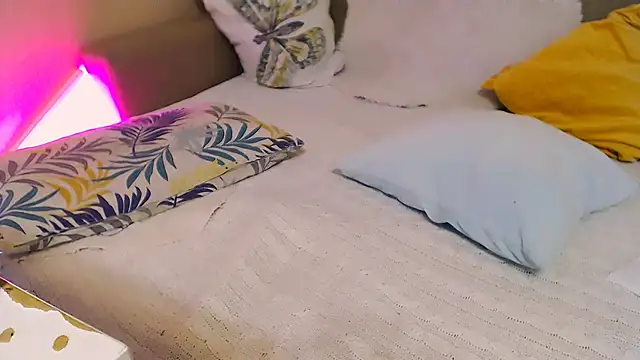 OLIVIA CANDY online show from 13, 2, 2026