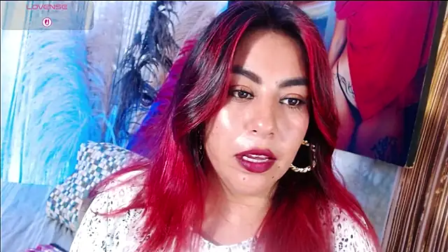 Snapshot of gatuwildhott chatting on 4, 4, 2026 gatuwildhott online show from 4, 4, 2026