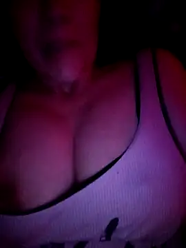 Snapshot of LeilaSaint chatting on 12, 9, 2025 LeilaSaint online show from 12, 9, 2025