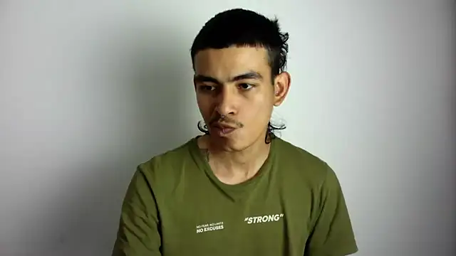 Snapshot of sorry-mom69 chatting on 23, 9, 2025 sorry-mom69 online show from 23, 9, 2025