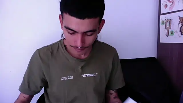 Snapshot of sorry-mom69 chatting on 1, 10, 2025 sorry-mom69 online show from 1, 10, 2025