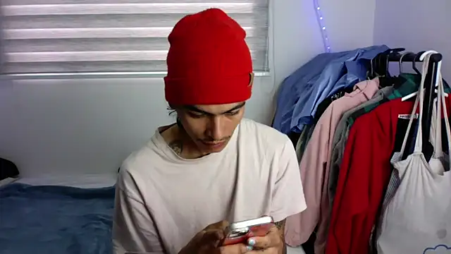 Snapshot of sorry-mom69 chatting on 9, 10, 2025 sorry-mom69 online show from 9, 10, 2025