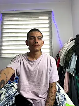 Snapshot of sorry-mom69 chatting on 15, 10, 2025 sorry-mom69 online show from 15, 10, 2025