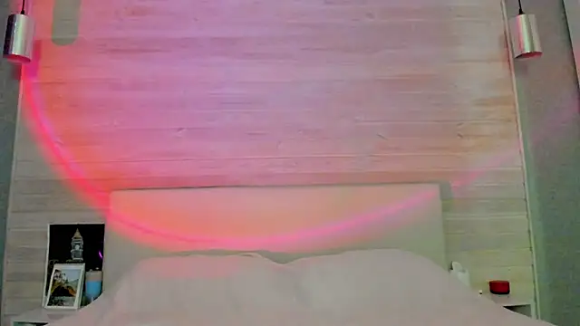 molly hunt  online show from 3, 3, 2026