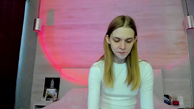 molly hunt  online show from 4, 4, 2026