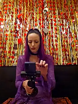 Adrina Drake online show from 22, 2, 2026