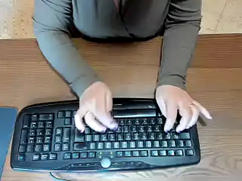 Snapshot of NikkiHolland chatting on 4, 3, 2025 NikkiHolland online show from 4, 3, 2025