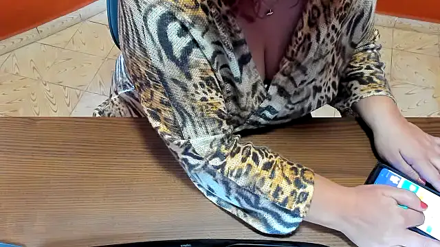 Snapshot of NikkiHolland chatting on 11, 11, 2025 NikkiHolland online show from 11, 11, 2025