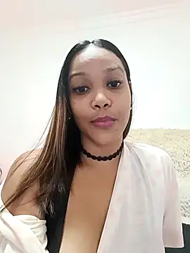  MoniqueLovay  online show from 2, 3, 2025