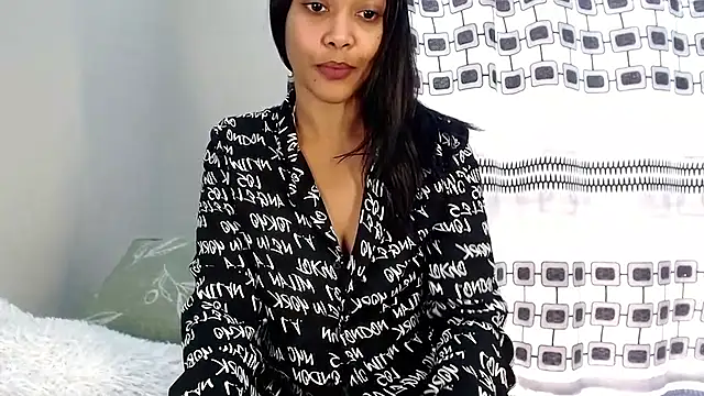  MoniqueLovay  online show from 7, 7, 2026