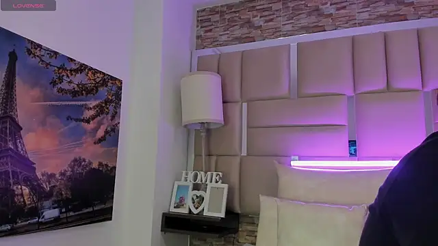 ShaniaBrownn online show from 10, 2, 2026