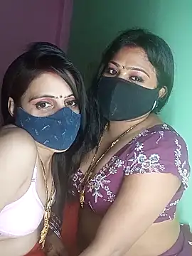 Snapshot of cutee__crazy chatting on 10, 10, 2025 cutee crazy online show from 10, 10, 2025