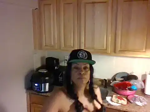 Snapshot of MSweetLindaParks chatting on 12, 1, 2025 MSweetLindaParks online show from 12, 1, 2025