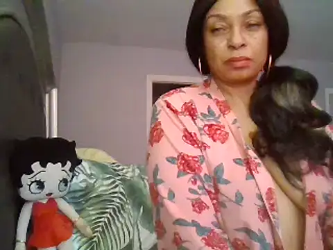 Snapshot of MSweetLindaParks chatting on 15, 2, 2025 MSweetLindaParks online show from 15, 2, 2025