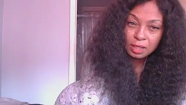 Snapshot of MSweetLindaParks chatting on 11, 10, 2025 MSweetLindaParks online show from 11, 10, 2025