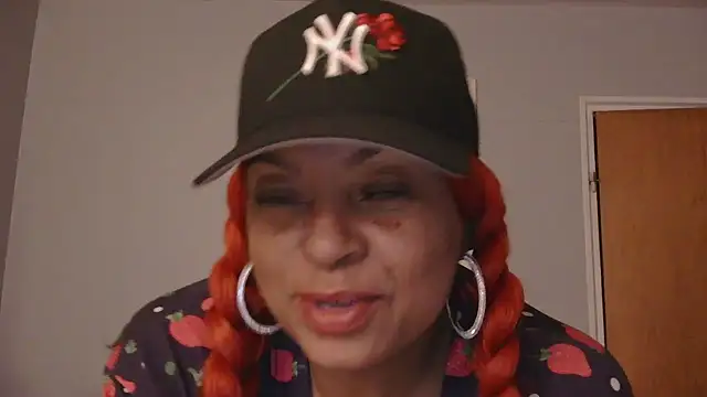 Snapshot of MSweetLindaParks chatting on 30, 10, 2025 MSweetLindaParks online show from 30, 10, 2025