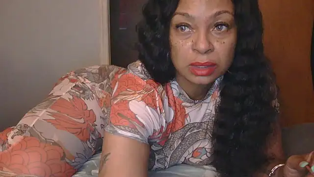 Snapshot of MSweetLindaParks chatting on 11, 11, 2025 MSweetLindaParks online show from 11, 11, 2025