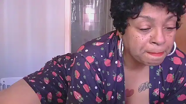 Snapshot of MSweetLindaParks chatting on 3, 12, 2025 MSweetLindaParks online show from 3, 12, 2025