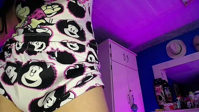 Snapshot of Lunahoney1 chatting on 21, 10, 2025 Lunahoney1 online show from 21, 10, 2025