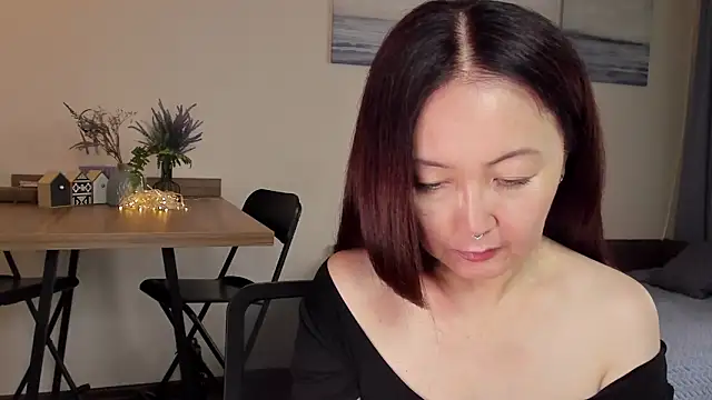 Snapshot of AvroraSakura chatting on 15, 9, 2025 AvroraSakura online show from 15, 9, 2025