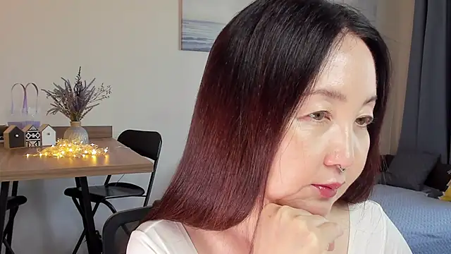 Snapshot of AvroraSakura chatting on 1, 10, 2025 AvroraSakura online show from 1, 10, 2025