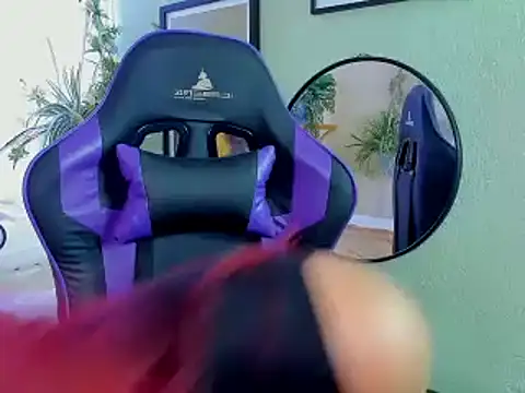 Snapshot of AnaPola chatting on 28, 1, 2025 AnaPola online show from 28, 1, 2025