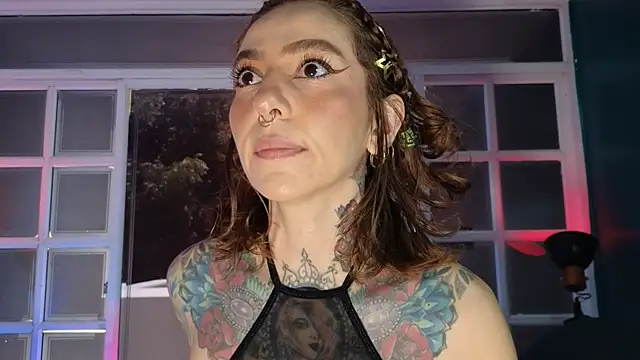 Snapshot of Evangelyne_1 chatting on 2, 10, 2025 Evangelyne 1 online show from 2, 10, 2025