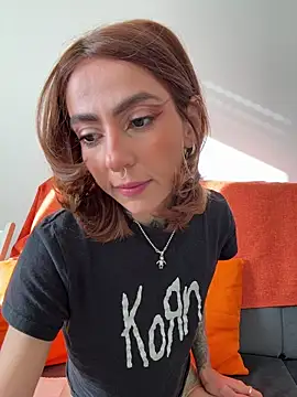 Snapshot of Evangelyne_1 chatting on 21, 11, 2025 Evangelyne 1 online show from 21, 11, 2025