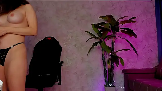 Emma7 online show from 26, 2, 2025