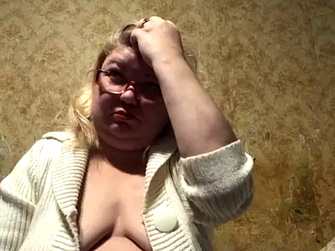 DoraMay online show from 4, 12, 2024