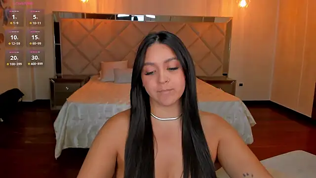 Snapshot of ToriCrossX chatting on 6, 2, 2025 ToriCrossX online show from 6, 2, 2025