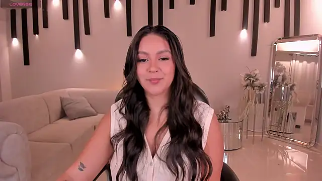 Snapshot of ToriCrossX chatting on 7, 2, 2025 ToriCrossX online show from 7, 2, 2025