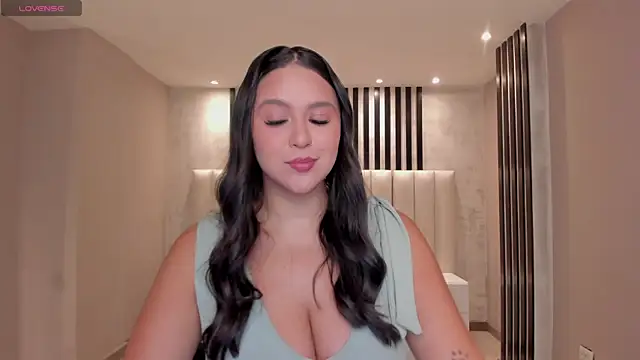 Snapshot of ToriCrossX chatting on 26, 11, 2025 ToriCrossX online show from 26, 11, 2025