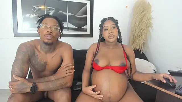 Snapshot of EbonnyDuoSexHard chatting on 19, 5, 2026 EbonnyDuoSexHard online show from 19, 5, 2026