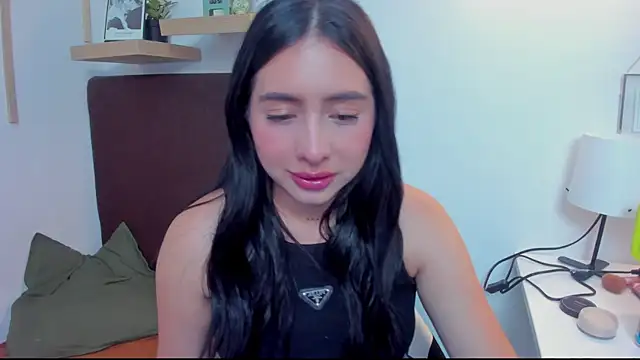 Snapshot of isabella_jade chatting on 5, 1, 2025 isabella jade online show from 5, 1, 2025