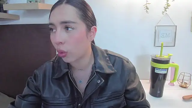 Snapshot of isabella_jade chatting on 23, 1, 2025 isabella jade online show from 23, 1, 2025