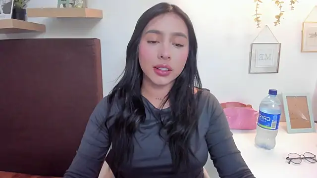Snapshot of isabella_jade chatting on 5, 2, 2025 isabella jade online show from 5, 2, 2025