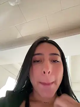 Snapshot of isabella_jade chatting on 27, 10, 2025 isabella jade online show from 27, 10, 2025