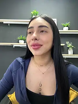 Snapshot of isabella_jade chatting on 14, 11, 2025 isabella jade online show from 14, 11, 2025