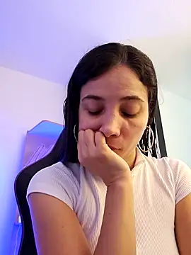 Snapshot of miaeyes chatting on 10, 1, 2025 miaeyes online show from 10, 1, 2025