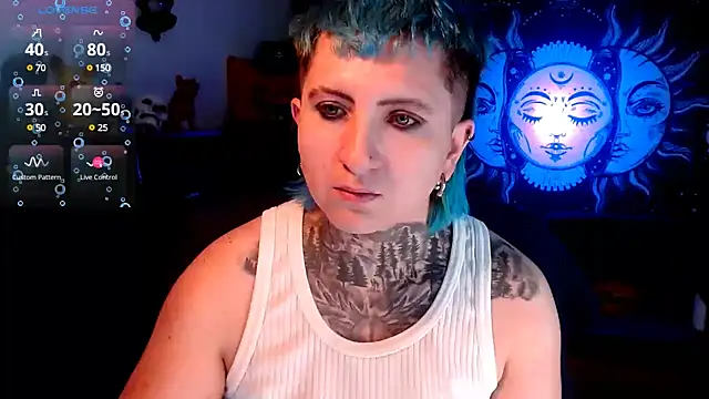 Snapshot of Marieblueeyes chatting on 5, 3, 2025 Marieblueeyes online show from 5, 3, 2025