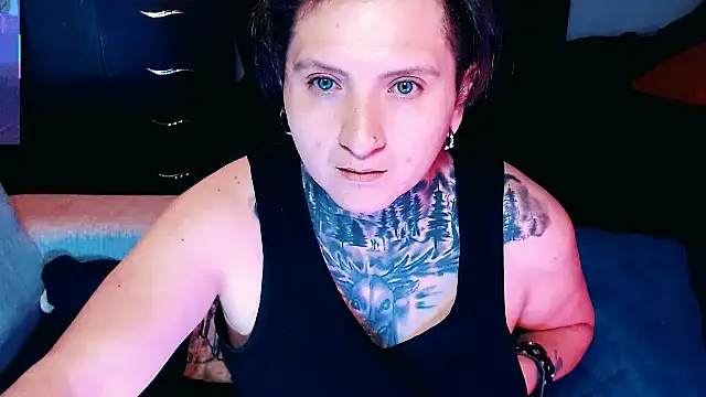 Snapshot of Marieblueeyes chatting on 7, 10, 2025 Marieblueeyes online show from 7, 10, 2025